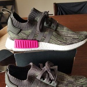 Ladies Adidas sneakers, size 7. Camo fabric, pink accent.